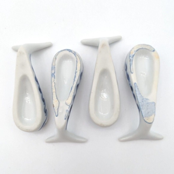 Vintage Porcelain Smiling Whale Salt Cellars Open Salt Pinch Dish Set of Four - Picture 10 of 10